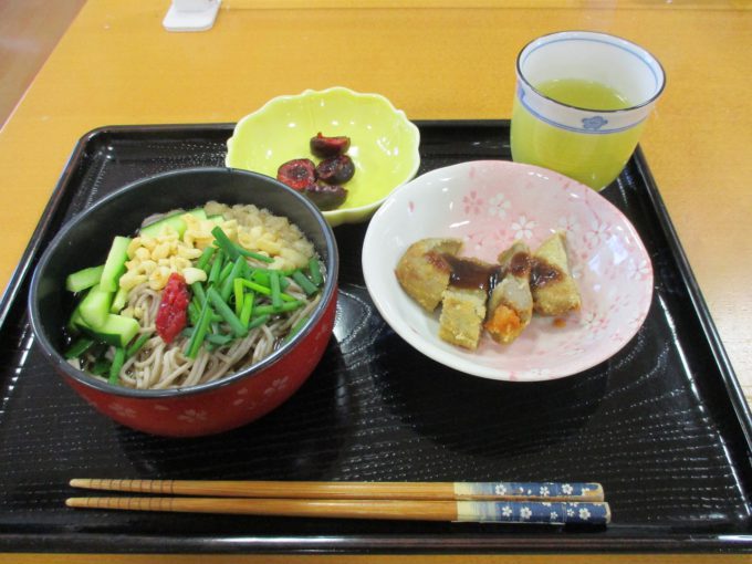 有東坂グループホーム 毎月恒例、お客様と一緒に作るお昼ごはん