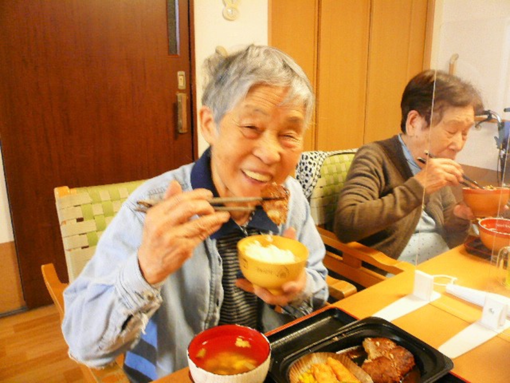 静岡市清水区グループホーム_1月のお楽しみ食