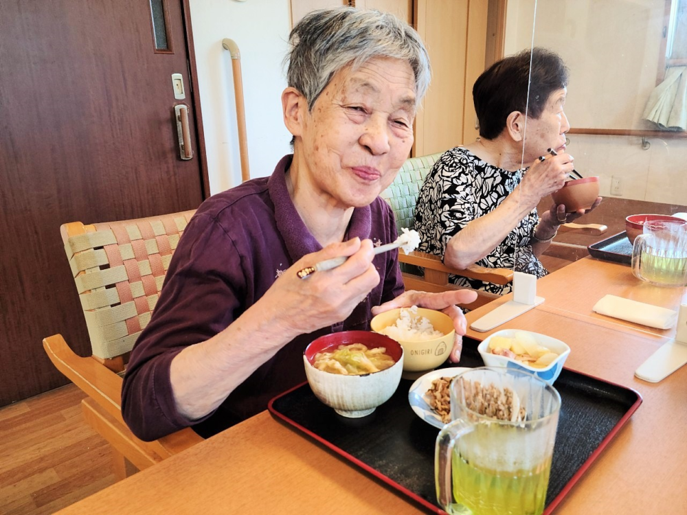 静岡市清水区グループホーム_6月昼食作りレク