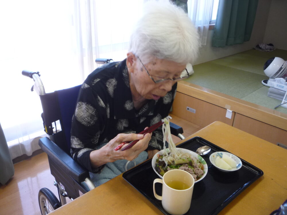 静岡市清水区グループホーム_2023年8月昼食作り
