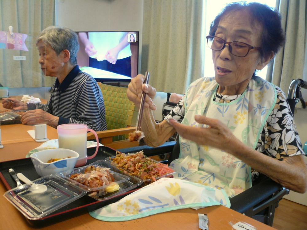 静岡市清水区グループホーム_夏祭り２０２３ご飯作りと屋台