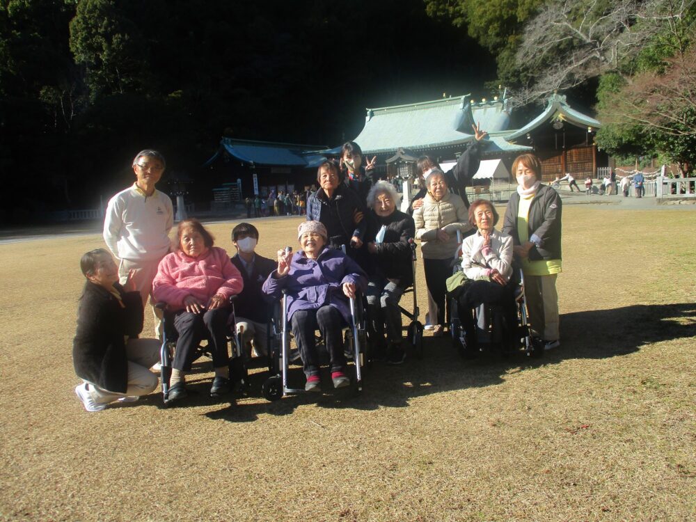 西奈小規模多機能「生活リハビリ」護国神社へ初詣に行ってきました