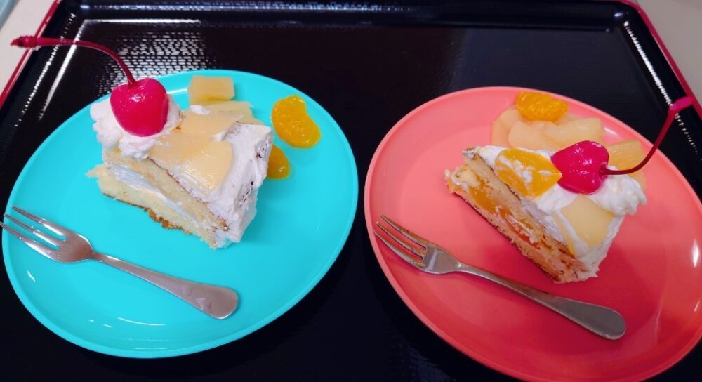 富士市グループホーム_お誕生日ケーキ作り