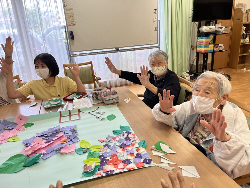 富士市グループホーム_折り紙教室
