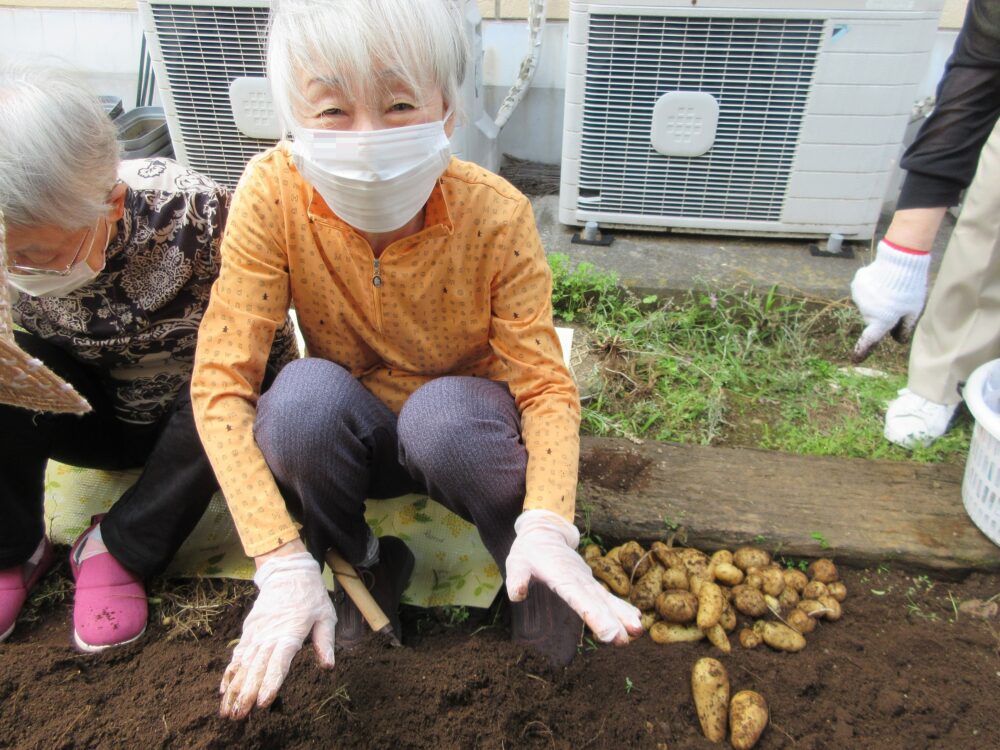 静岡市葵区グループホーム_菜園活動