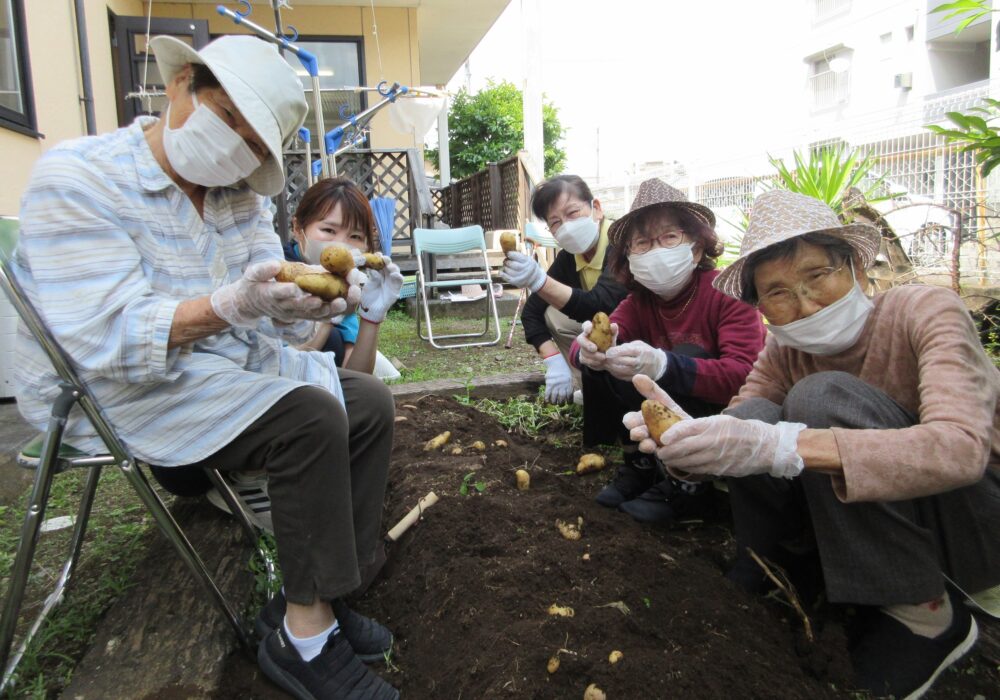 静岡市葵区グループホーム_菜園活動