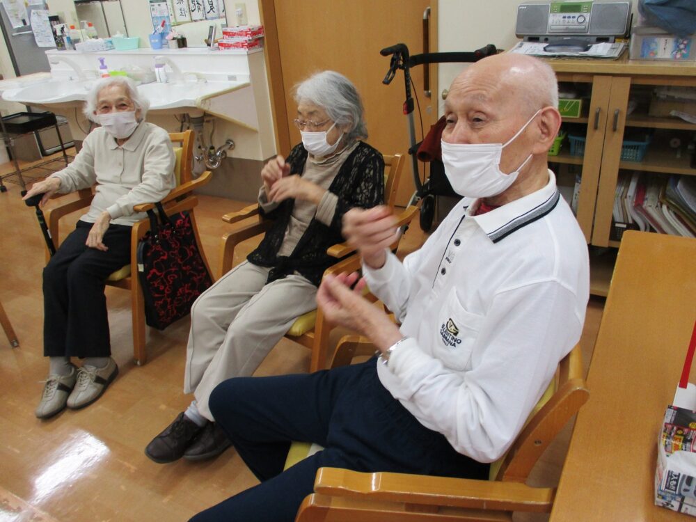 静岡市葵区グループホーム_父の日の座談会をおこないました