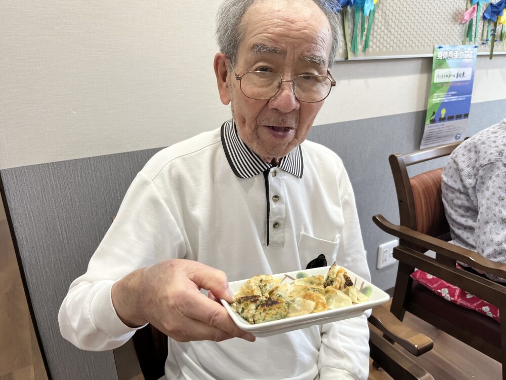 島田市グループホーム_父の日イベント餃子づくり