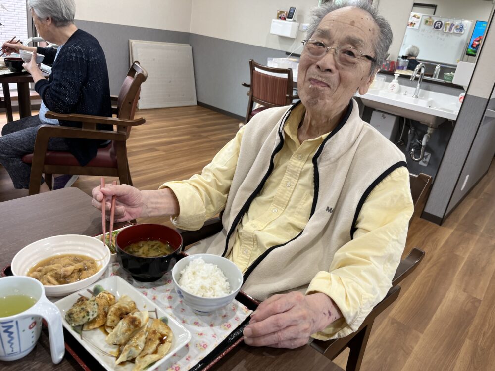 島田市グループホーム_父の日イベント餃子づくり