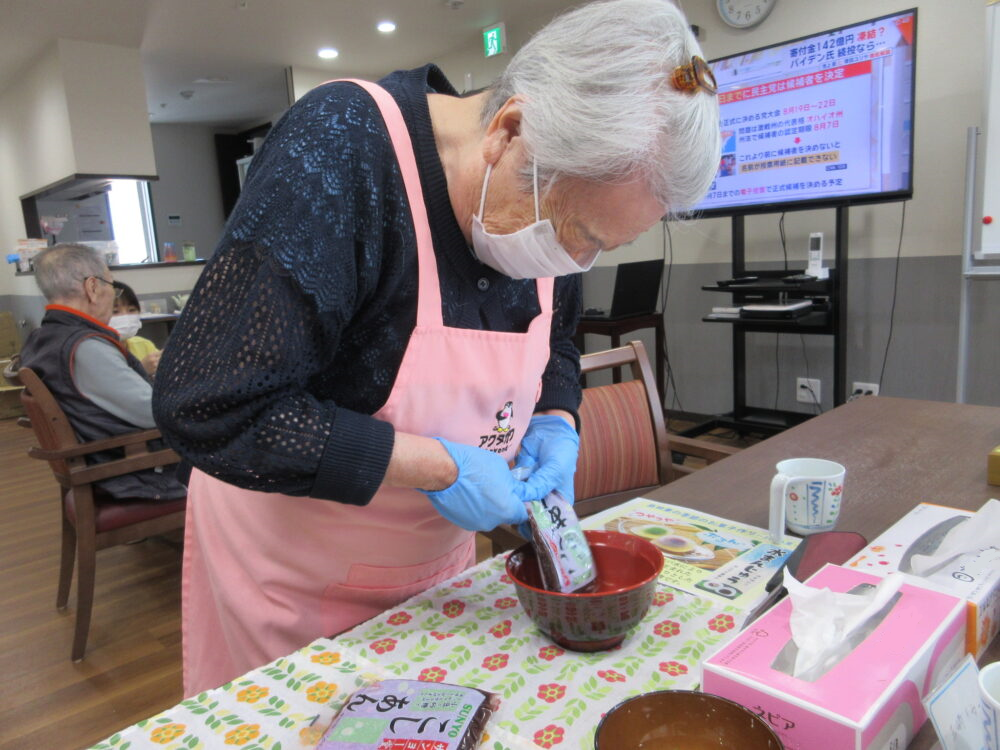 島田市グループホーム_水まんじゅう作り