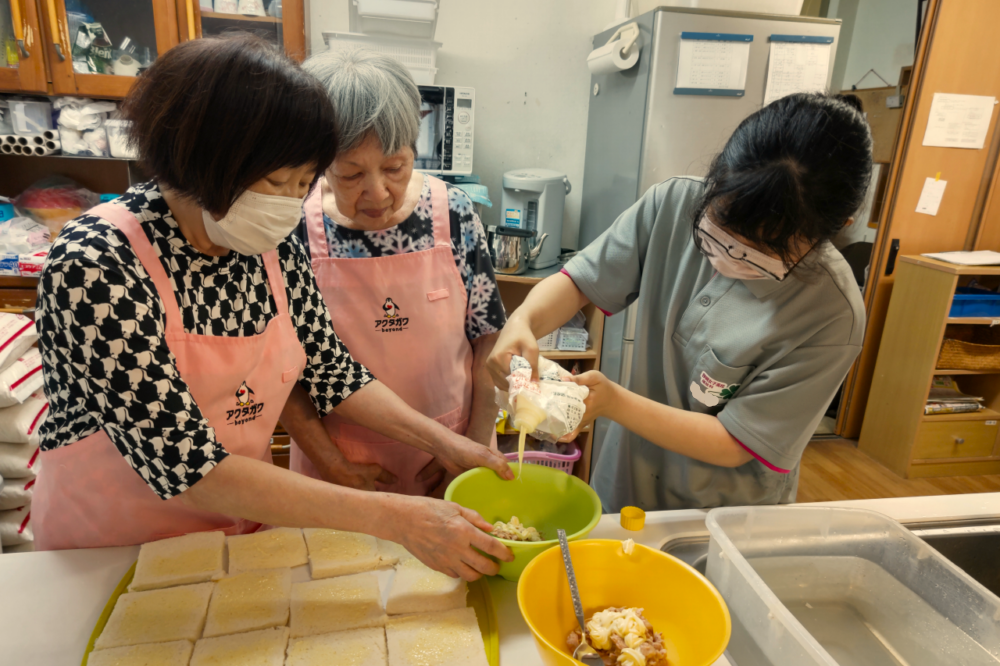 静岡市清水区グループホーム_夏のパン祭り