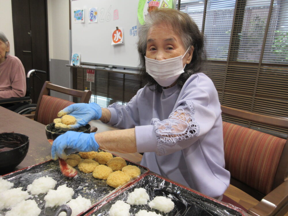 島田市グループホーム_おやつ作り