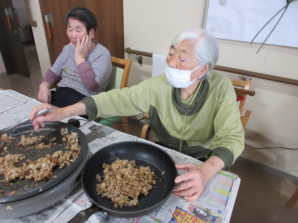 沼津市グループホーム_食事作りレク