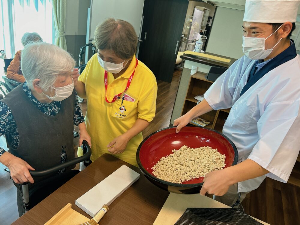 藤枝市グループホーム_初そば打ち実演