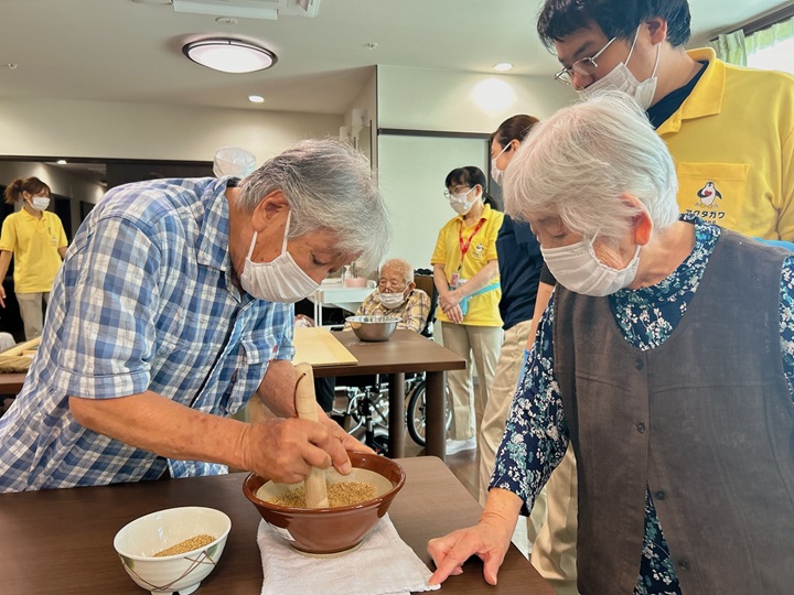 藤枝市グループホーム_初そば打ち実演