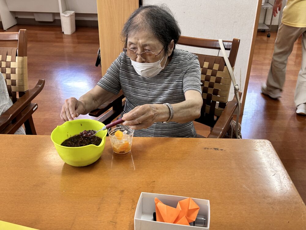 静岡市駿河区グループホーム_ おやつ作り