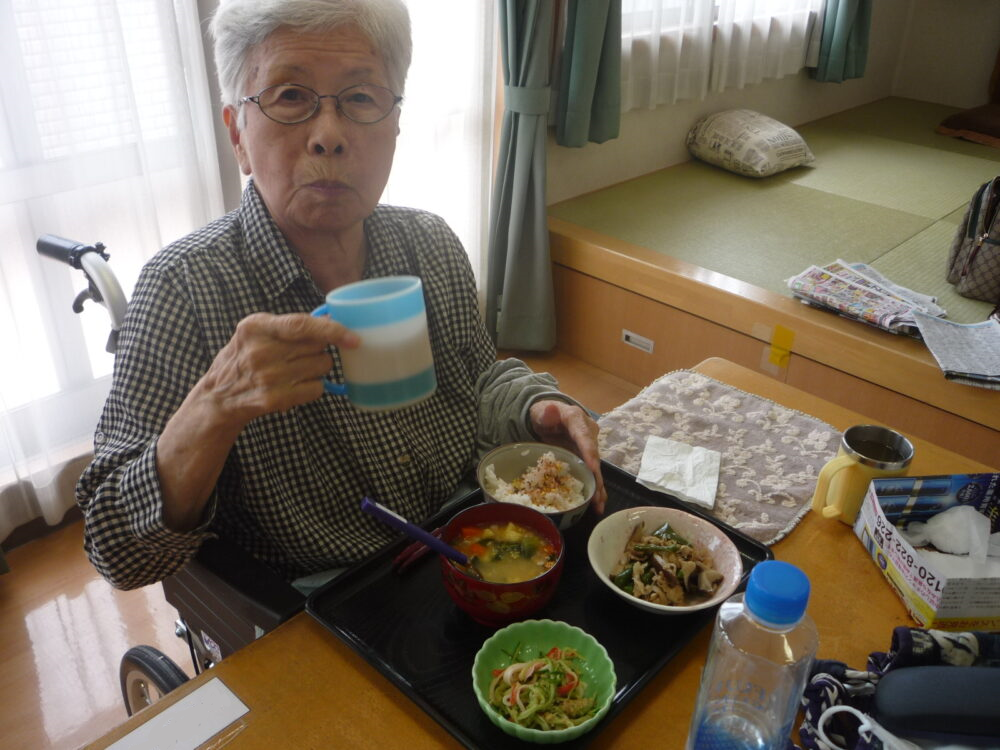 静岡市清水区グループホーム_昼食作りレク