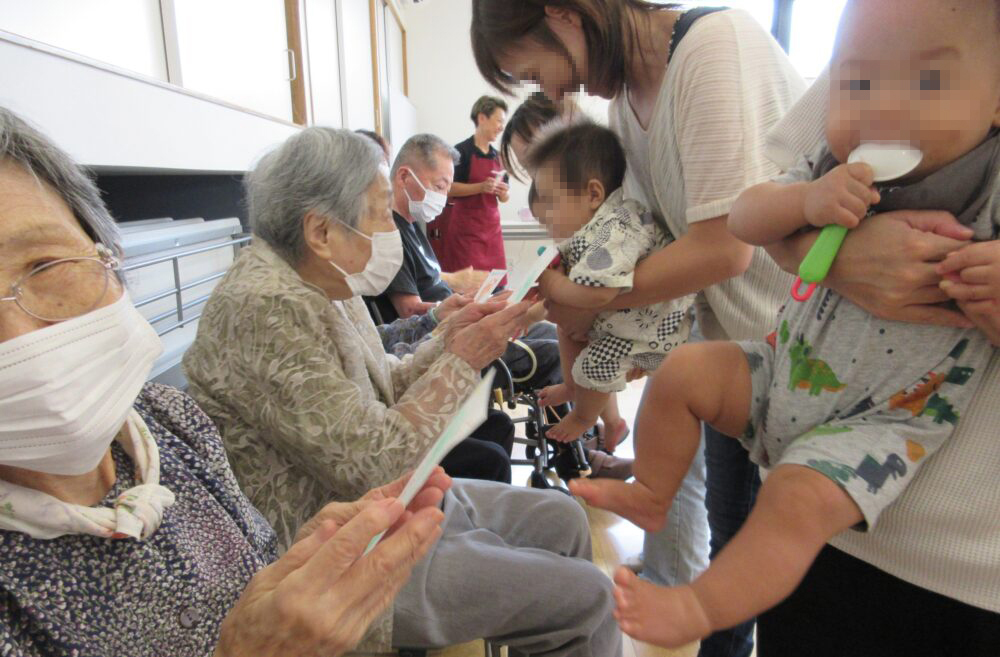 静岡市葵区グループホーム_敬老の日のお祝い