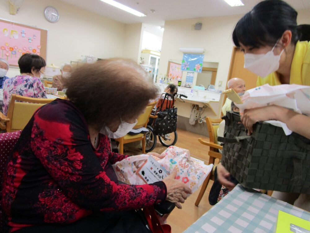 静岡市葵区グループホーム_敬老会を行いました