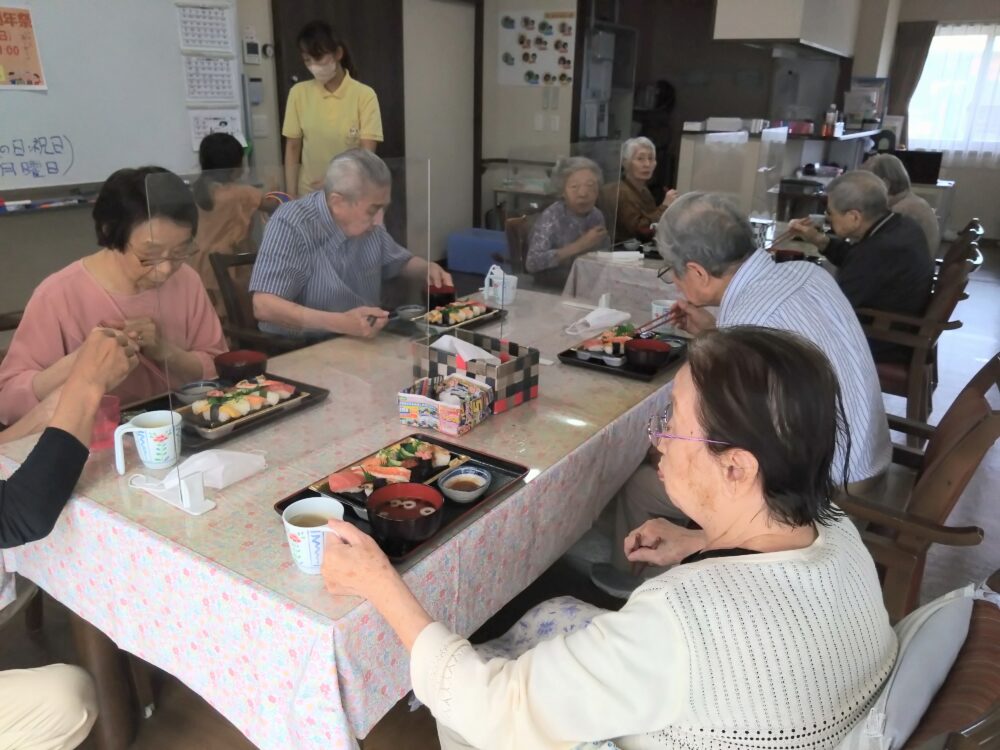 富士市グループホーム_敬老会2024と5周年記念祭