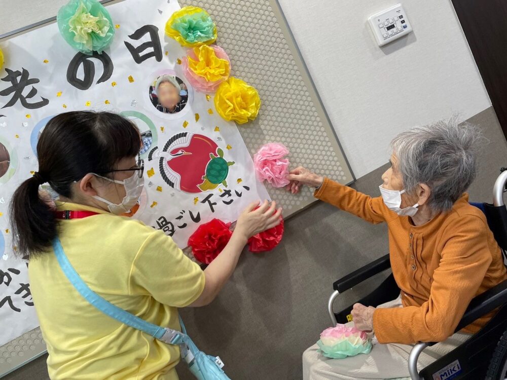 藤枝市グループホーム_敬老会手作りどら焼きでおもてなし