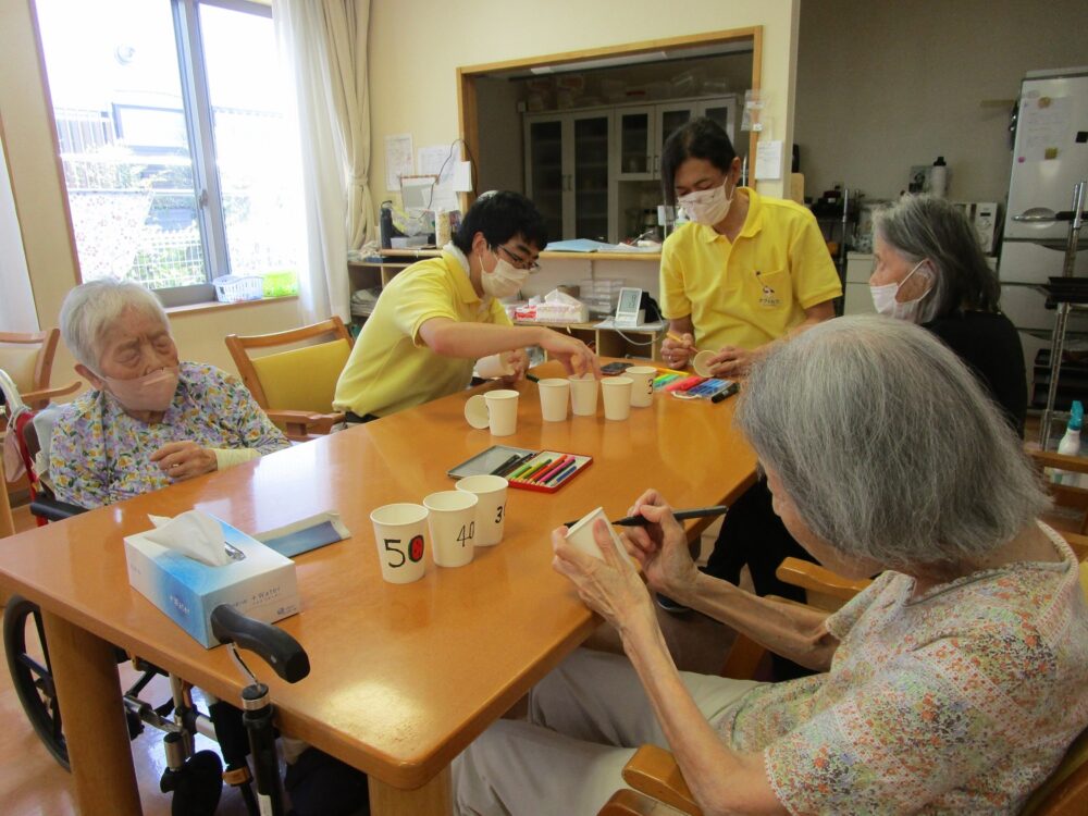 静岡市葵区グループホーム_夏のピンポン玉ゴルフゲーム