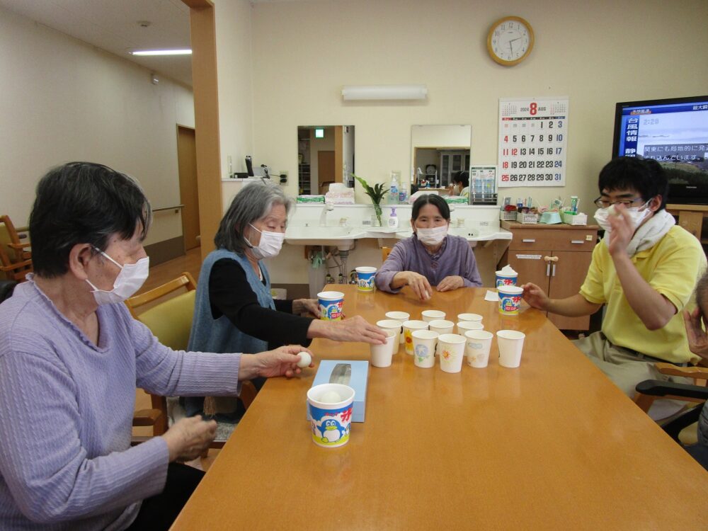 静岡市葵区グループホーム_夏のピンポン玉ゴルフゲーム