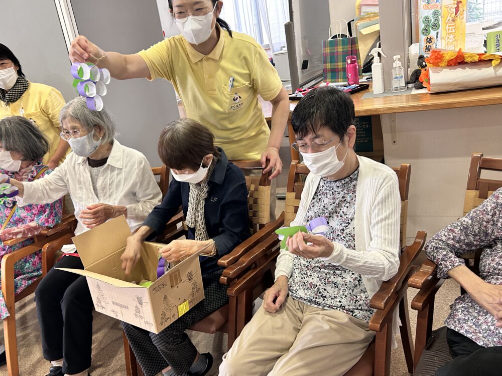 静岡市駿河区グループホーム_敬老の日のお祝い