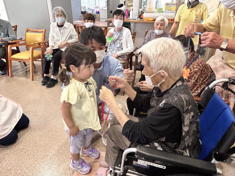 静岡市駿河区グループホーム_敬老の日のお祝い