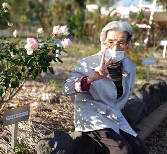 富士市グループホーム_外出レク富士市中央公園