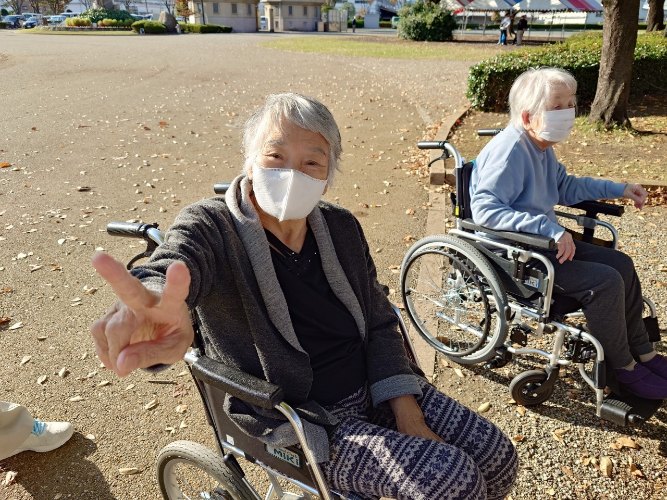 富士市グループホーム_外出レク富士市中央公園