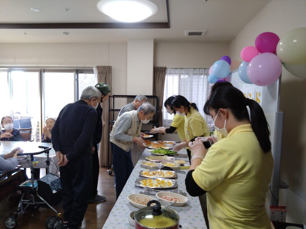 富士市グループホーム_ロールサンドランチ