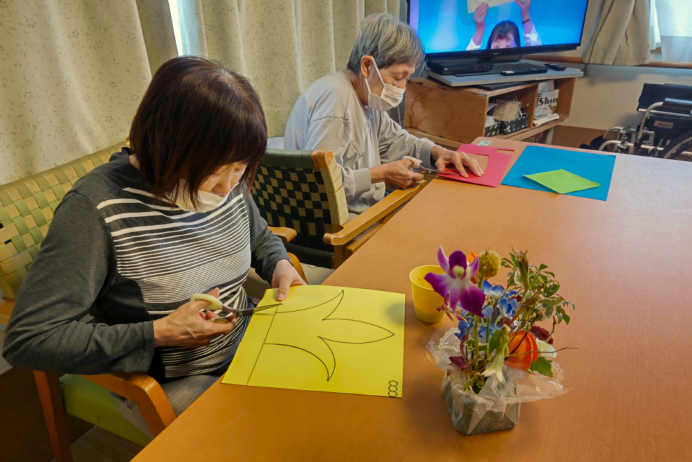 静岡市清水区グループホーム_10月と11月のお誕生会