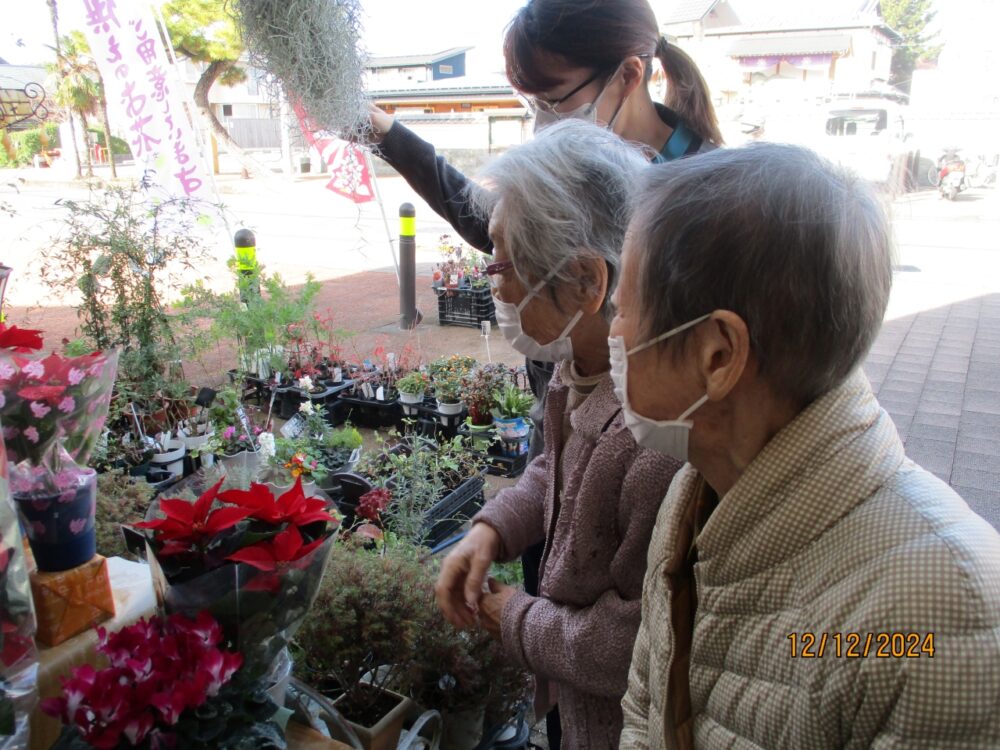 静岡市葵区グループホーム_書道レクの先生へ感謝を込めて