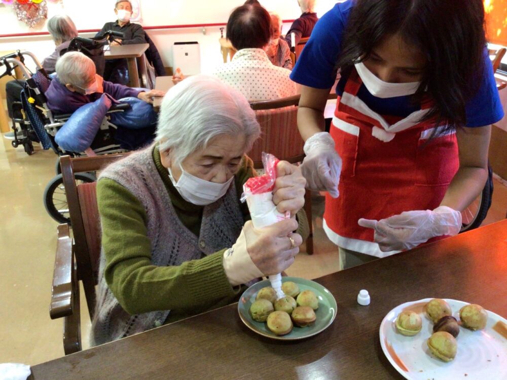 静岡市駿河区グループホーム_フラワーなぞなぞクリスマス