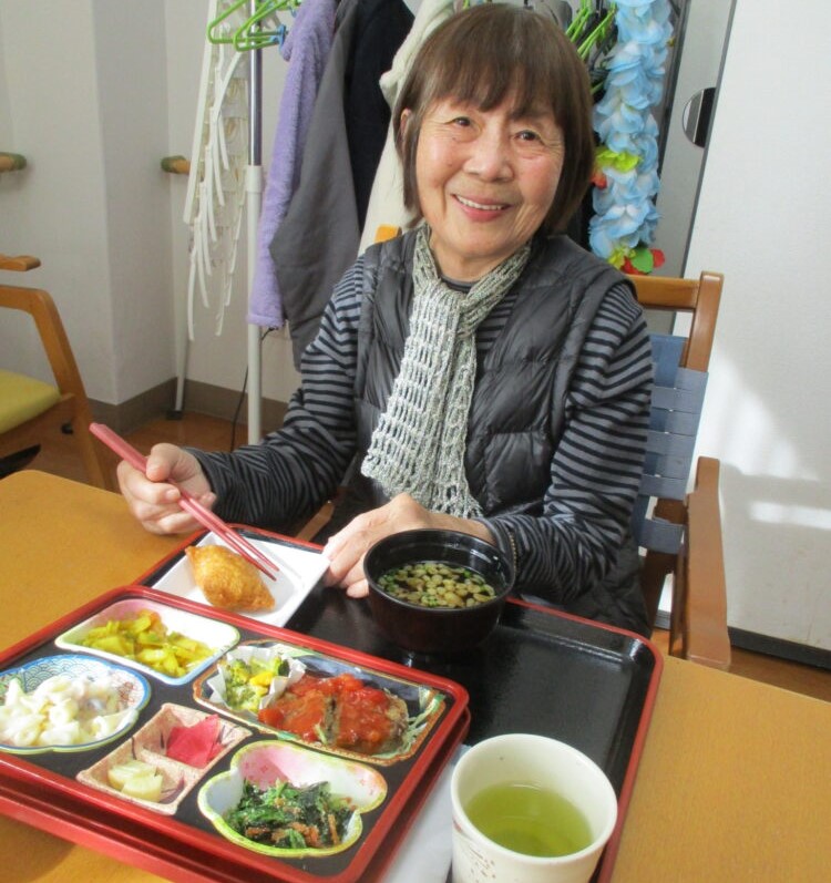 静岡市駿河区グループホーム_年越しそば華道教室