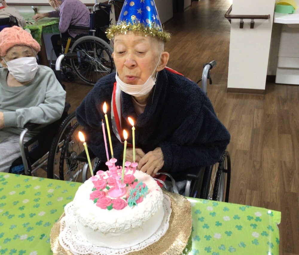 富士市グループホーム_1月お誕生日会