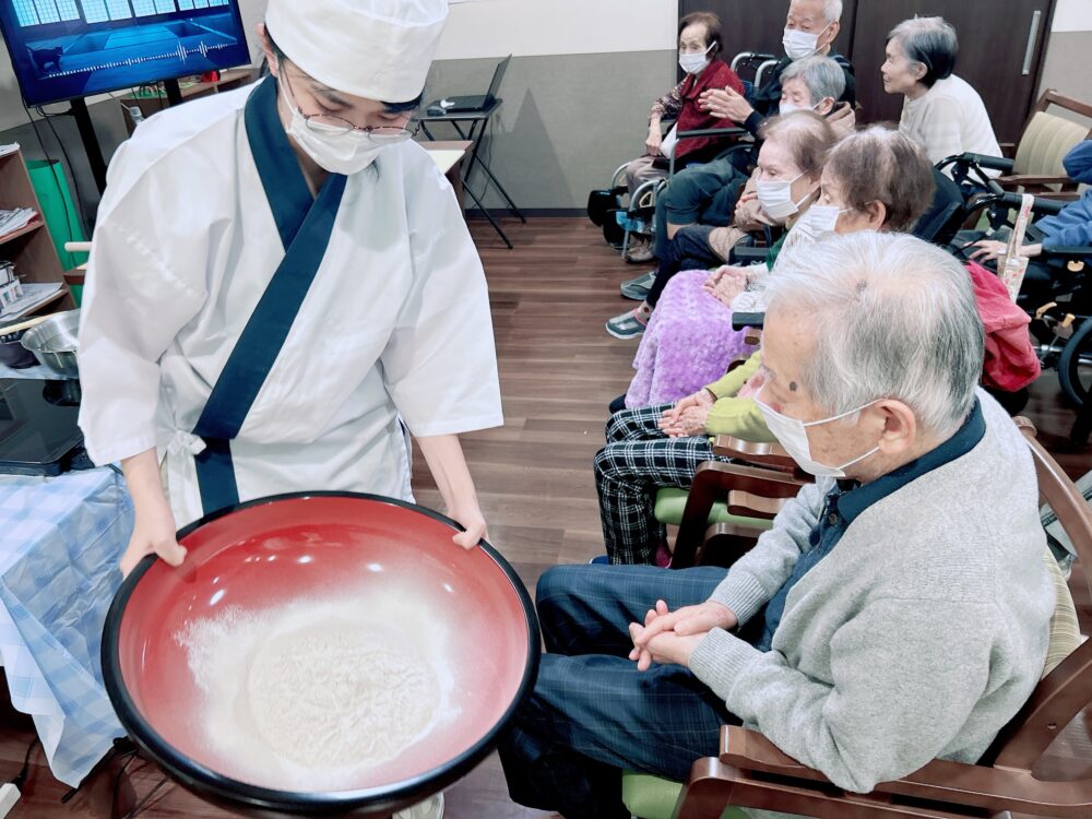 藤枝市グループホーム_小松菜と鶏そぼろのあんかけ蕎麦