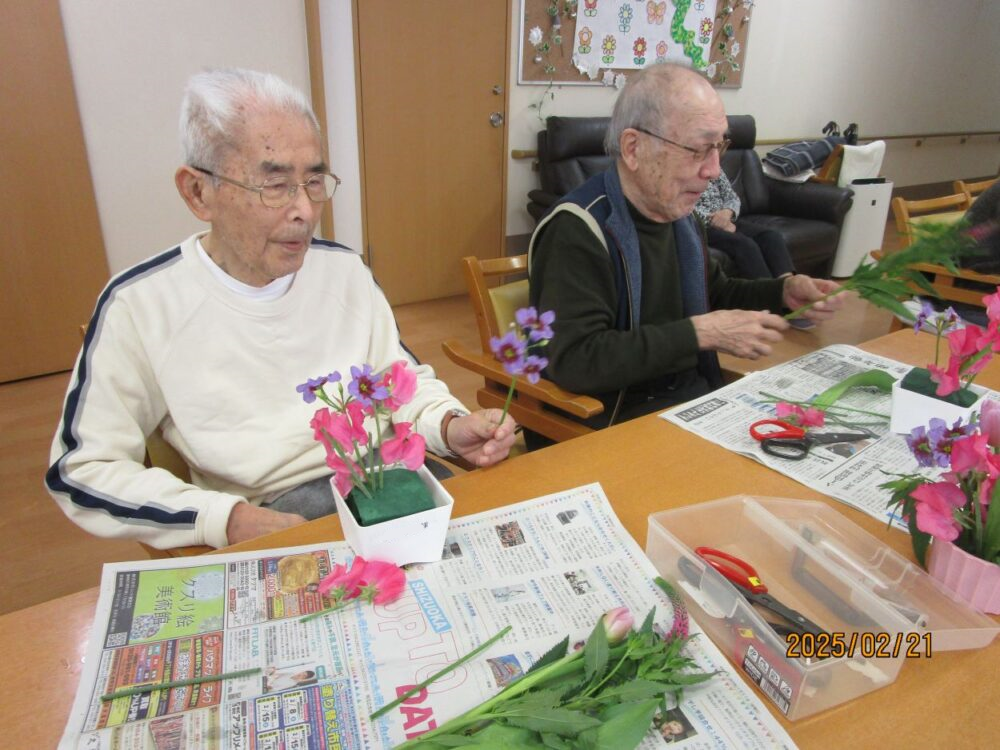 静岡市葵区グループホーム_２月の生け花