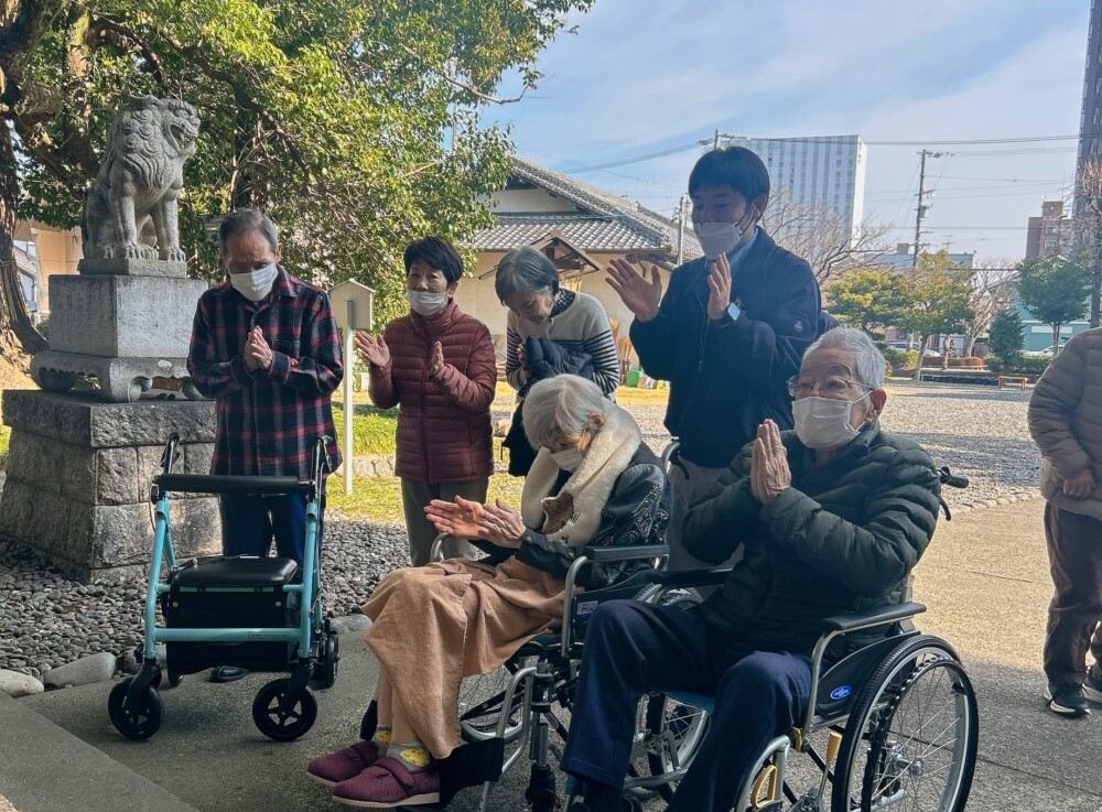 藤枝市グループホーム_青葉町悠々散歩Vol.3前島神社へ初詣