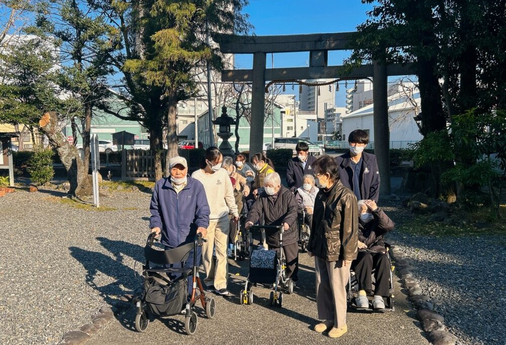 藤枝市グループホーム_青葉町悠々散歩Vol.3前島神社へ初詣