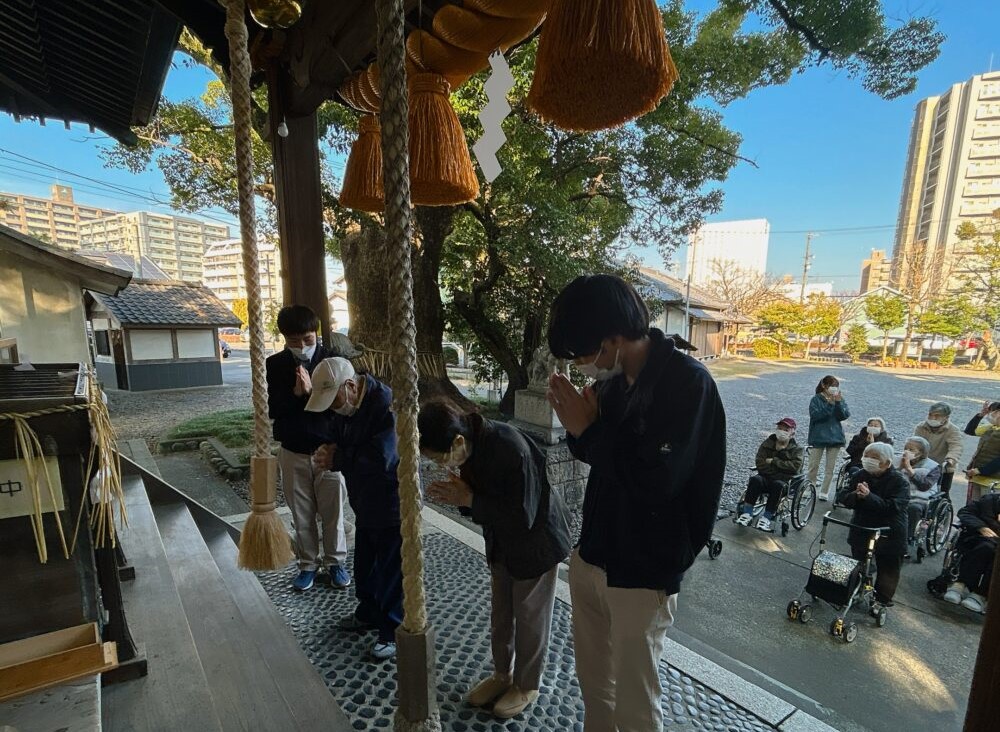 藤枝市グループホーム_青葉町悠々散歩Vol.3前島神社へ初詣