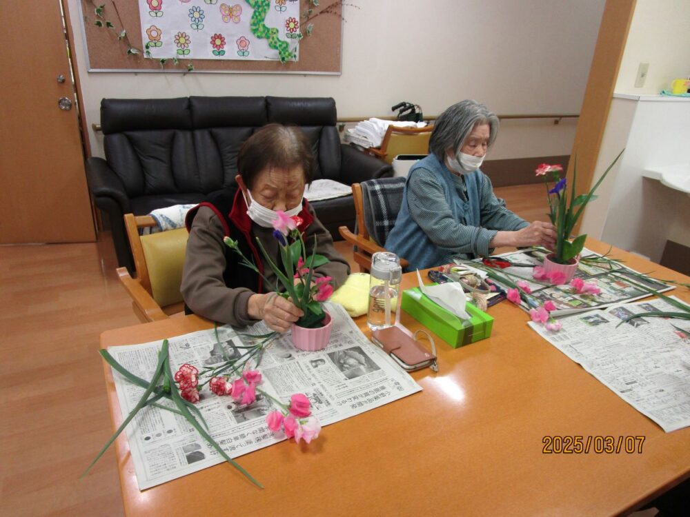 静岡市葵区グループホーム_3月の生け花