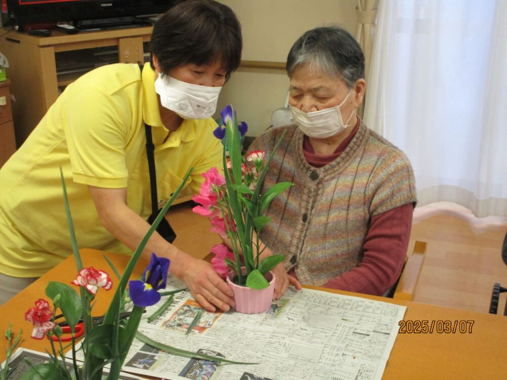 静岡市葵区グループホーム_3月の生け花