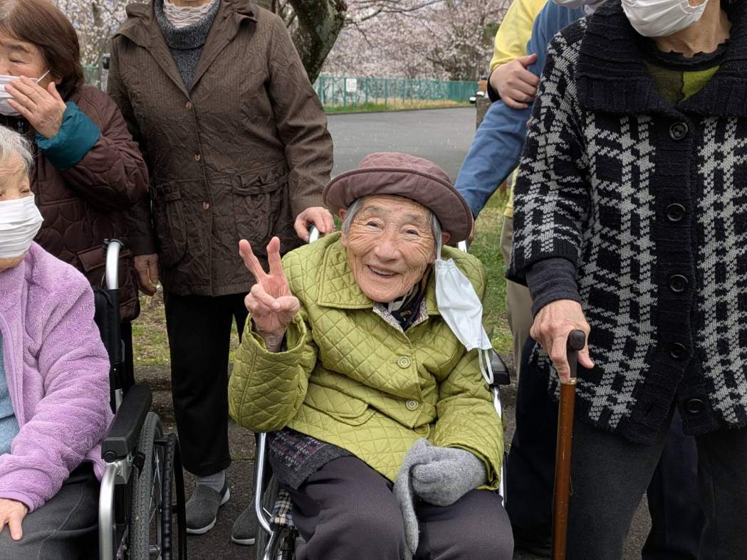 富士市グループホーム_外出レク桜を見に行こう