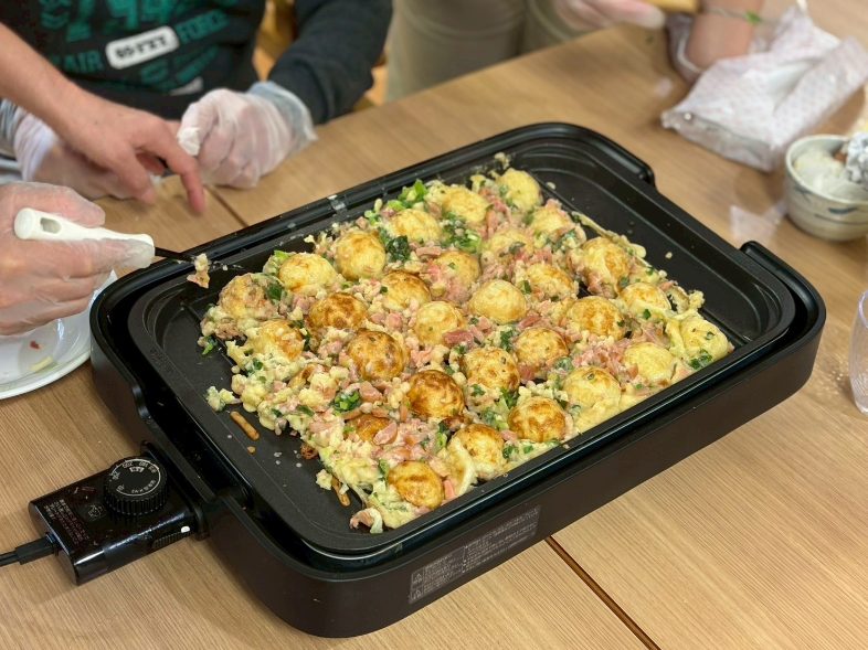 厚原小規模多機能 おやつレク『たこ焼きパーティー』2025.4.17