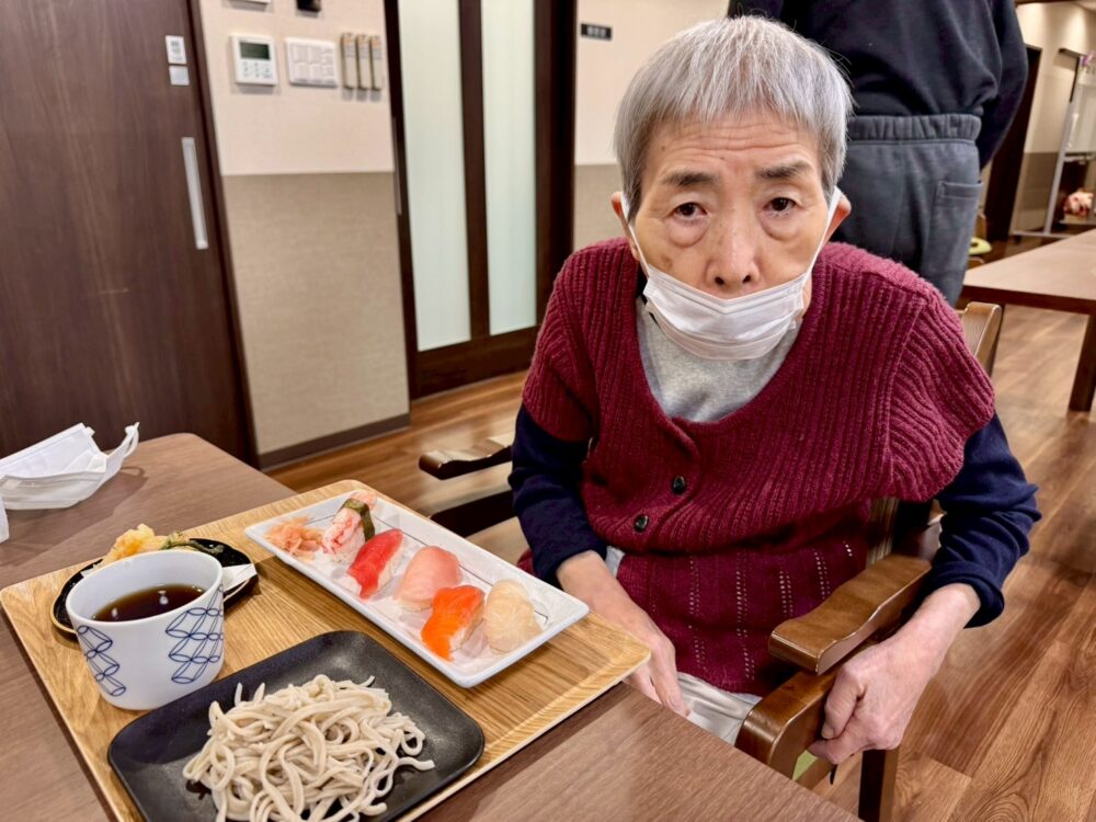 藤枝市グループホーム_寿司御膳イベント