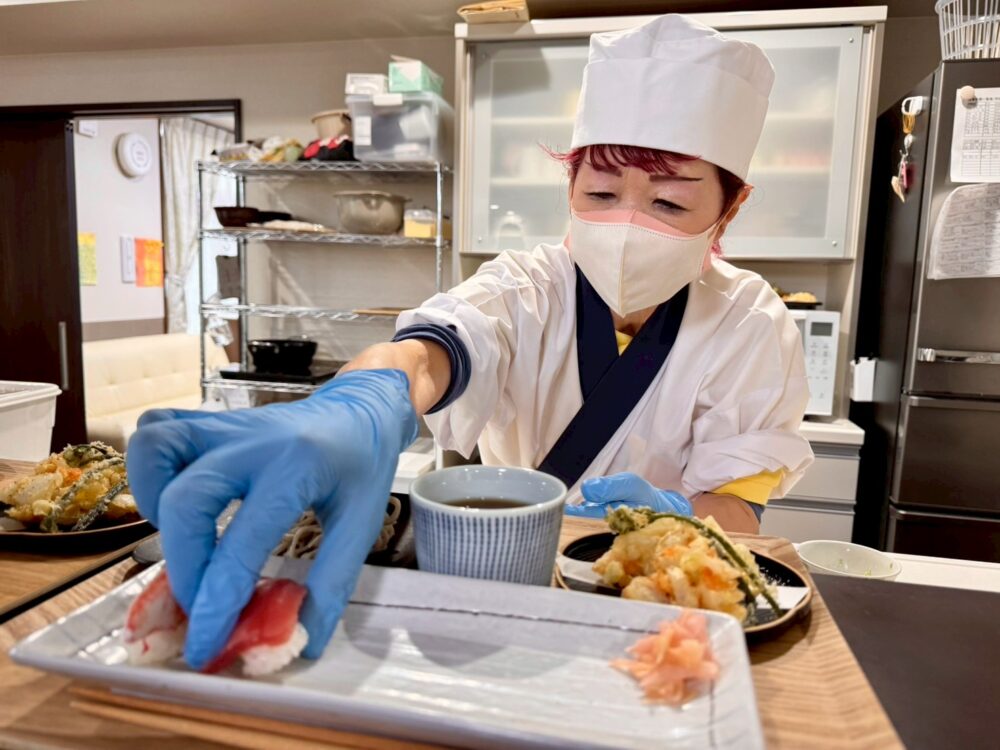 藤枝市グループホーム_寿司御膳イベント