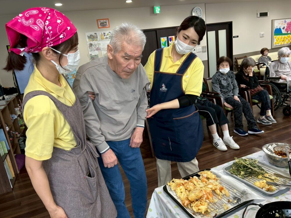 藤枝市グループホーム_寿司御膳イベント