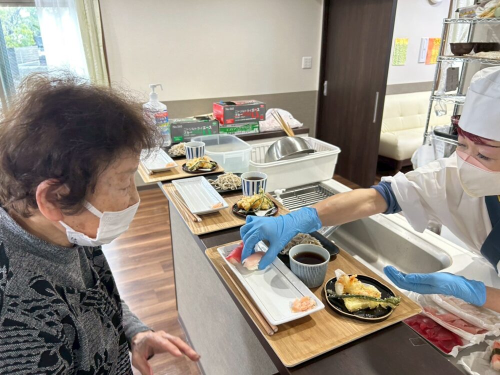 藤枝市グループホーム_寿司御膳イベント